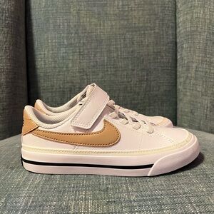 Kids Nike Court Legacy Sneaker in White/Tan